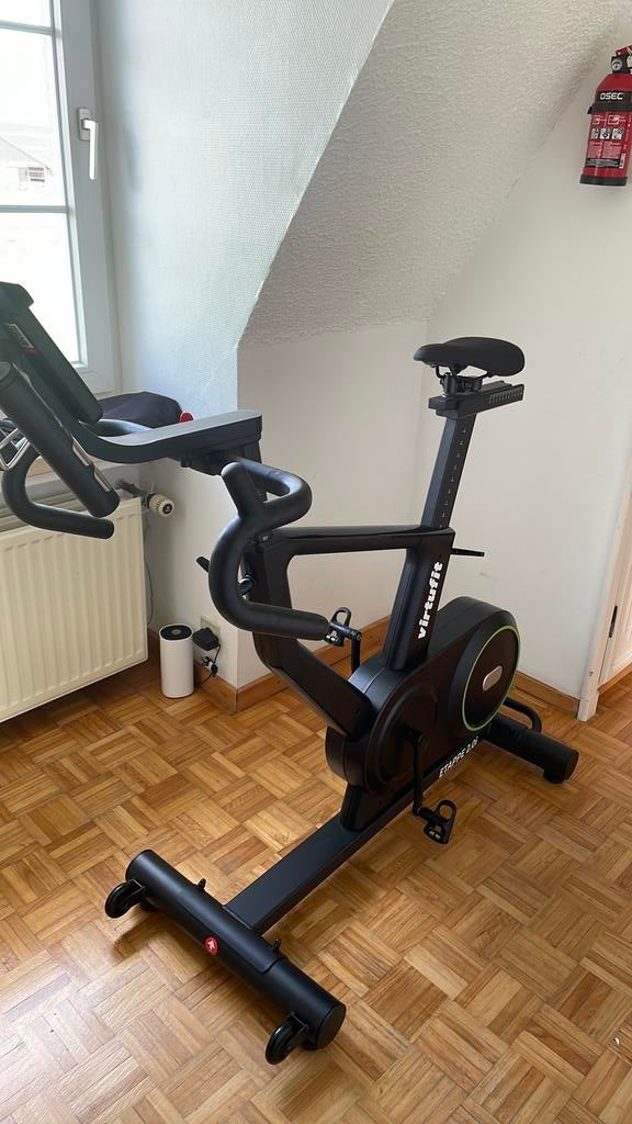 Indor fiets trainer, Sport en Fitness, Ophalen, Overige materialen, Zo goed als nieuw, Crosstrainer