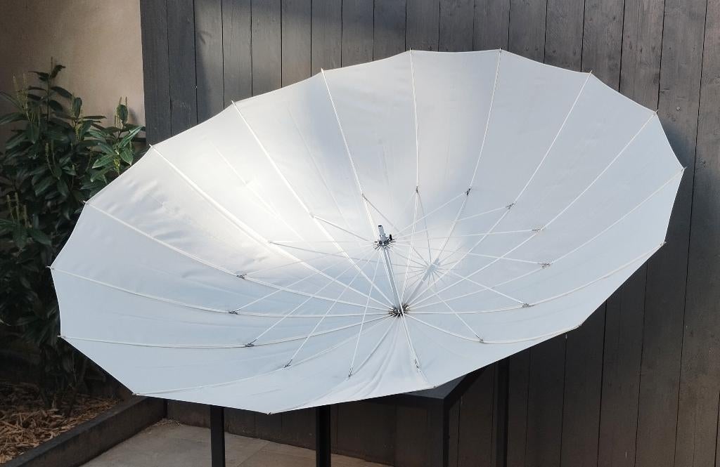 Paul C Buff - 220 cm foto paraplu, Ophalen of Verzenden, Zo goed als nieuw, Lamp of Flitsset