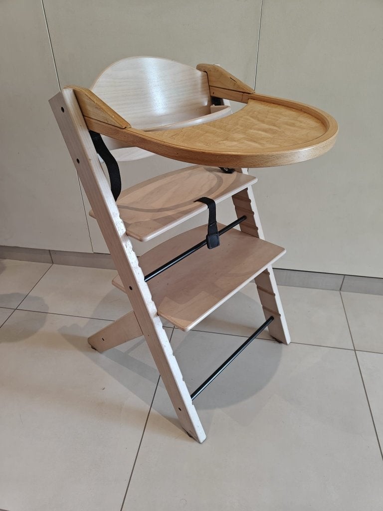 Treppy meegroei kinderstoel (2 stuks) met accessoires, Ophalen, Zo goed als nieuw, Meegroeistoel, Afneembaar eetblad