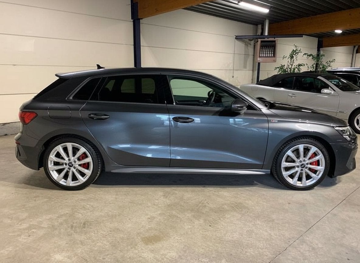 Jantes Audi A3 Sline + pneus d'été nouvelle taille 225/40R18, Autos : Pièces & Accessoires, Pneus & Jantes, Pneus et Jantes, Pneus été