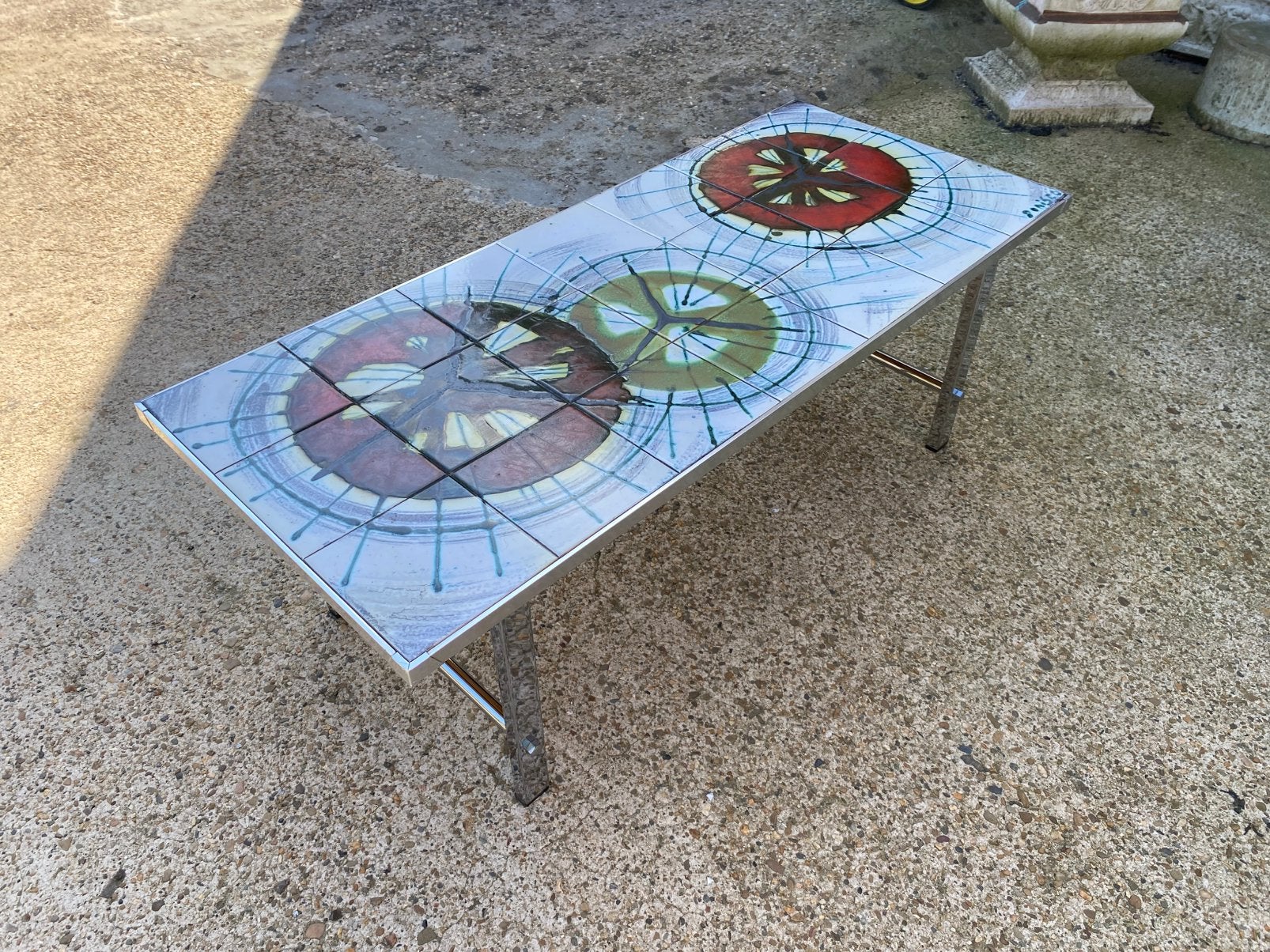 Table basse Denisco, Enlèvement