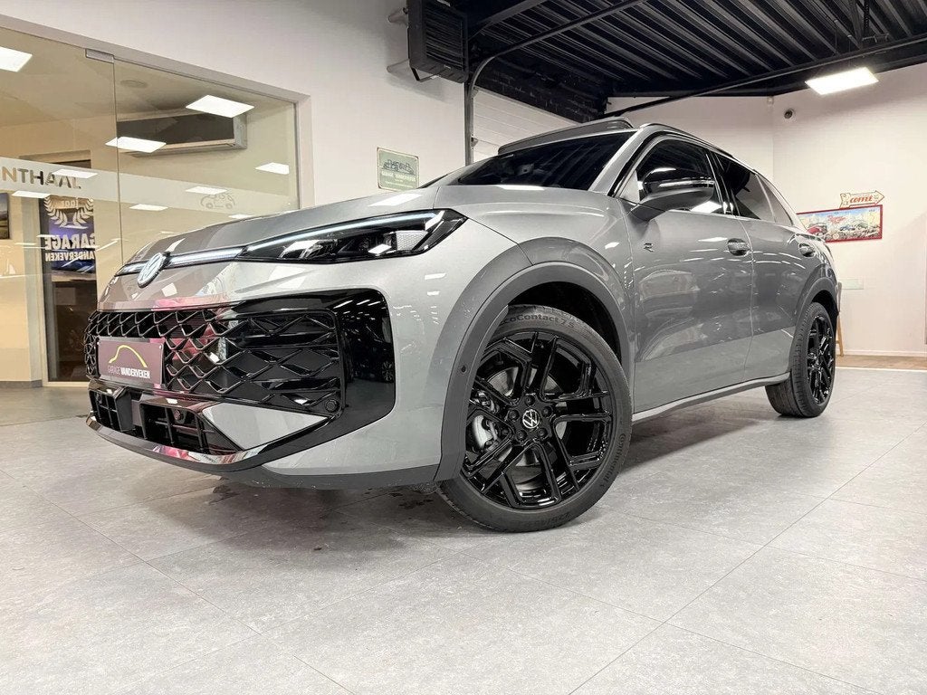 Volkswagen T-Roc T-Roc 1.5 TSI R-Line DSG NEW * black pack *, Auto's, Automaat, 1498 cc, 4 cilinders, 5 zetels