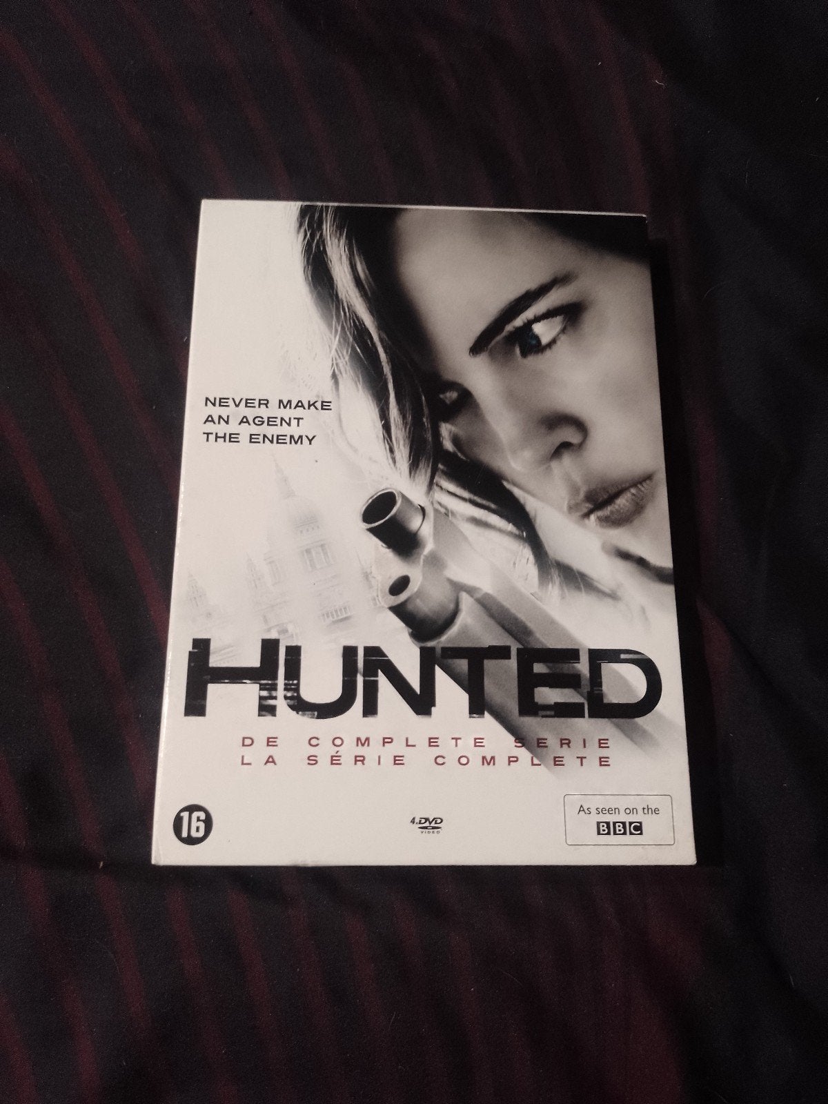 A vendre en coffret dvd l'intégrale de la série Hunted, CD & DVD, DVD | TV & Séries télévisées, Comprend un boîtier, Comme neuf