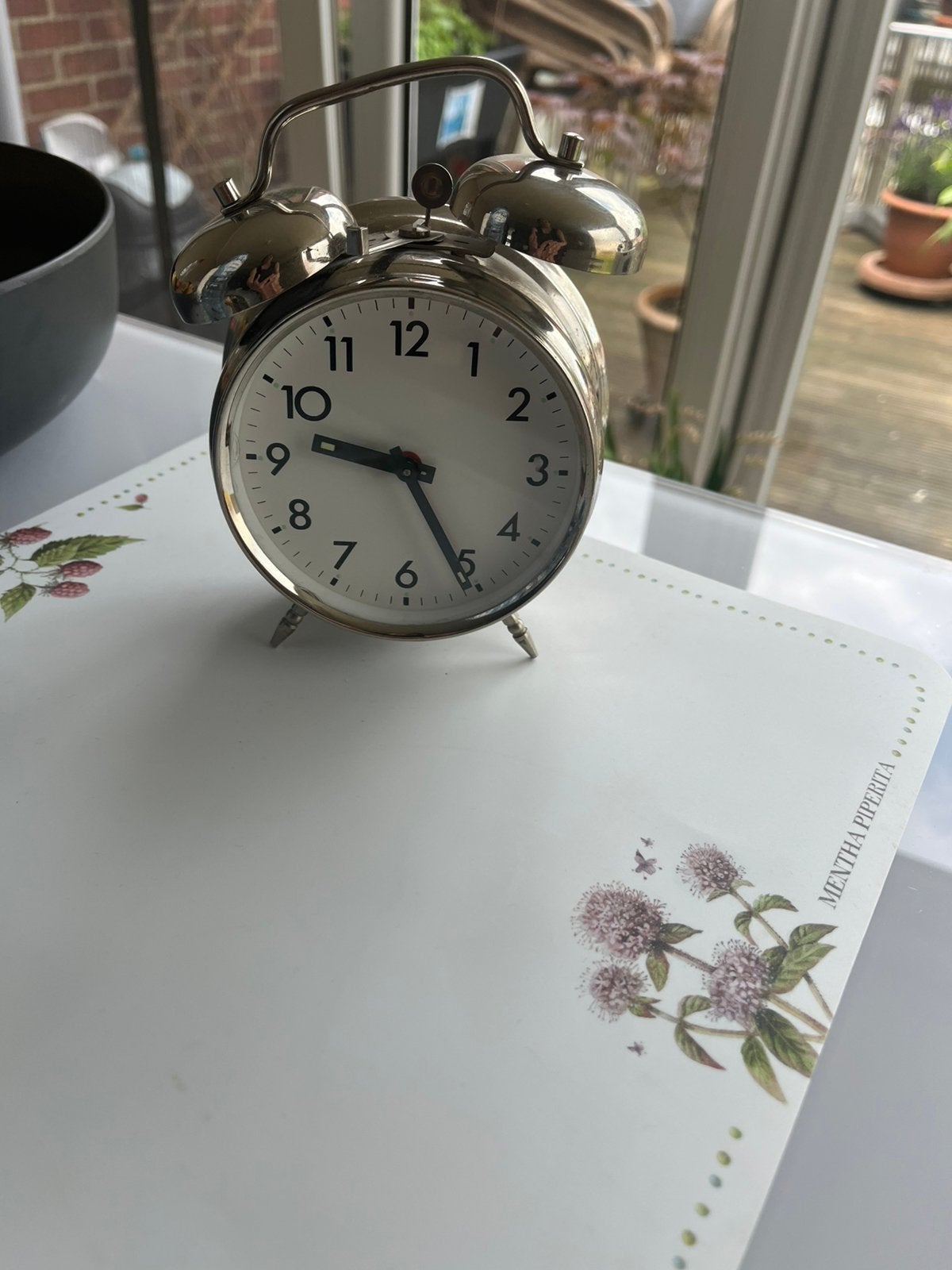 Mechanical retro alarm clock. Works great., Ophalen of Verzenden, Zo goed als nieuw