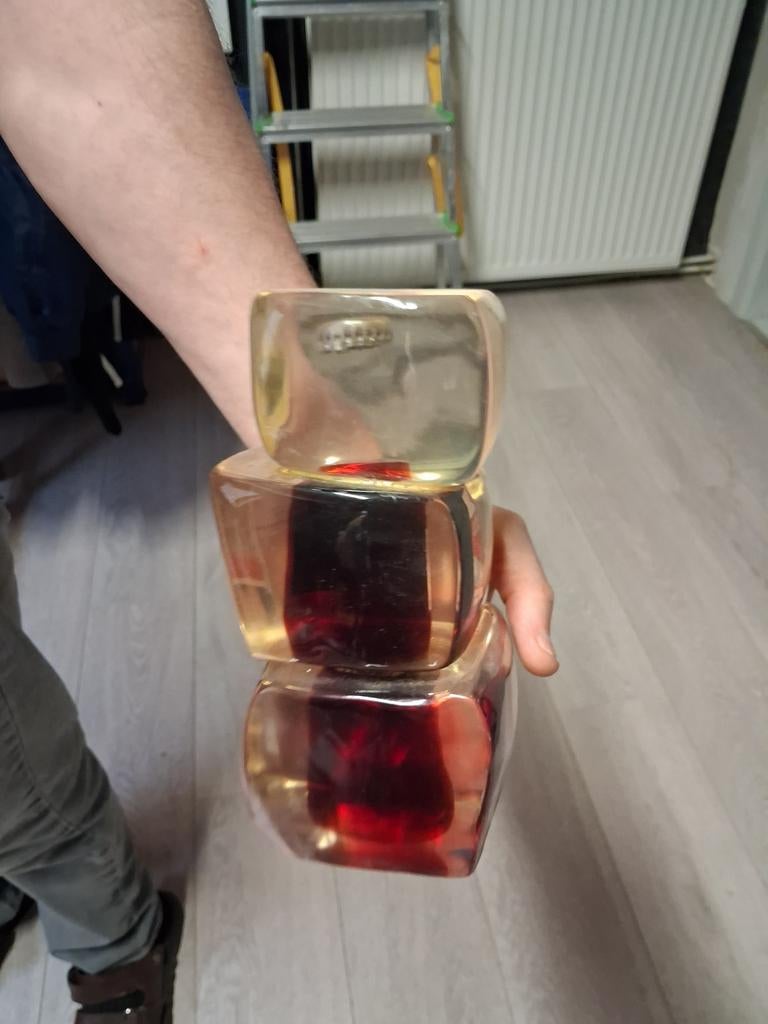 Coca-Cola verzameling, Ophalen