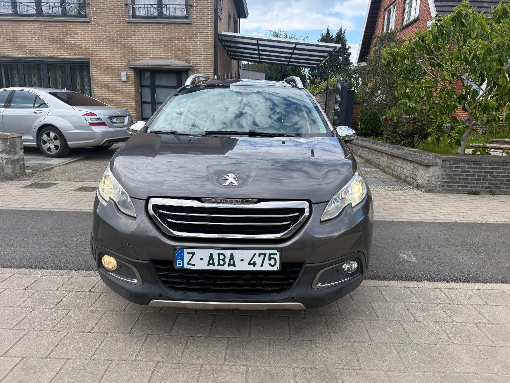 Peugeot 2008 Allure 1600cc essence 62000km, Autos, Peugeot, Achat, Entreprise, 5 portes, Essence