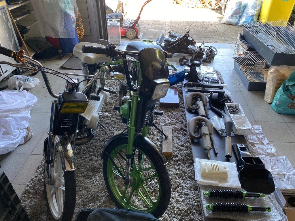 Te koop: 2 Honda Camino's + voorraad NOS & nieuwe onderdelen, Scooter, Jusqu'à 11 kW, Neuf, Particulier