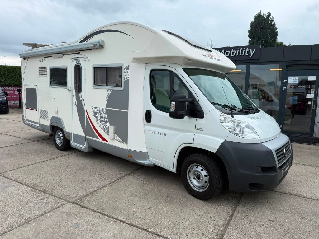 Marchand | Roller Team Garage T-Line — 2011 — 139 000 km, Caméra de recul, Jusqu'à 4, Vitres électriques, Fiat