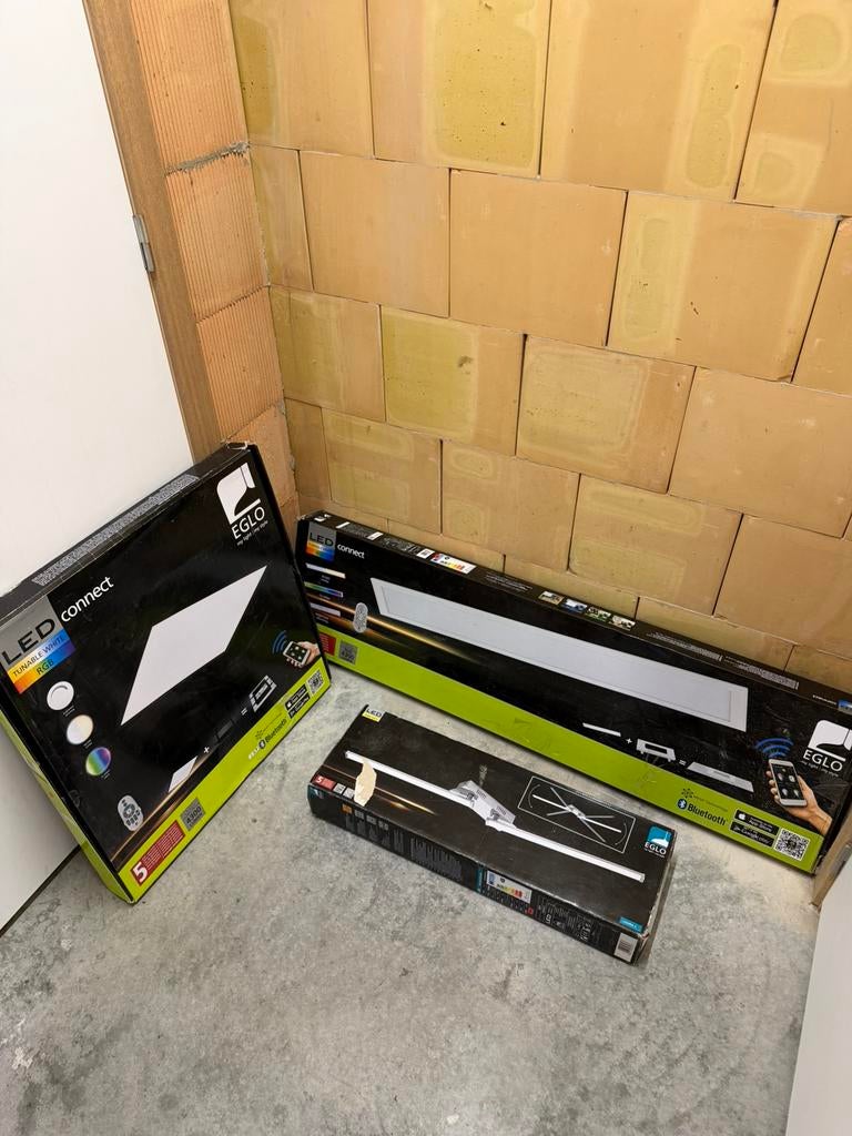 3 EGLO lampen, 2 LED. Mooie stukken volledig nieuw in doos, Enlèvement, Comme neuf