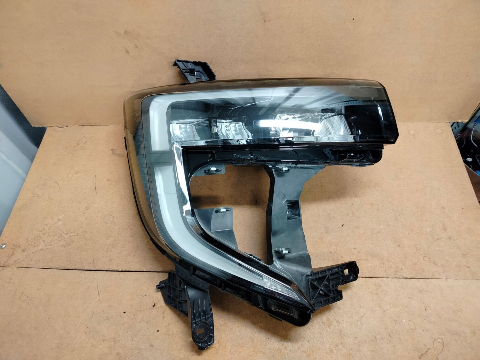 Renault Master V Koplamp Rechts 260106174R, Renault Group, Gebruikt, Contact.group@renault.com, Renault