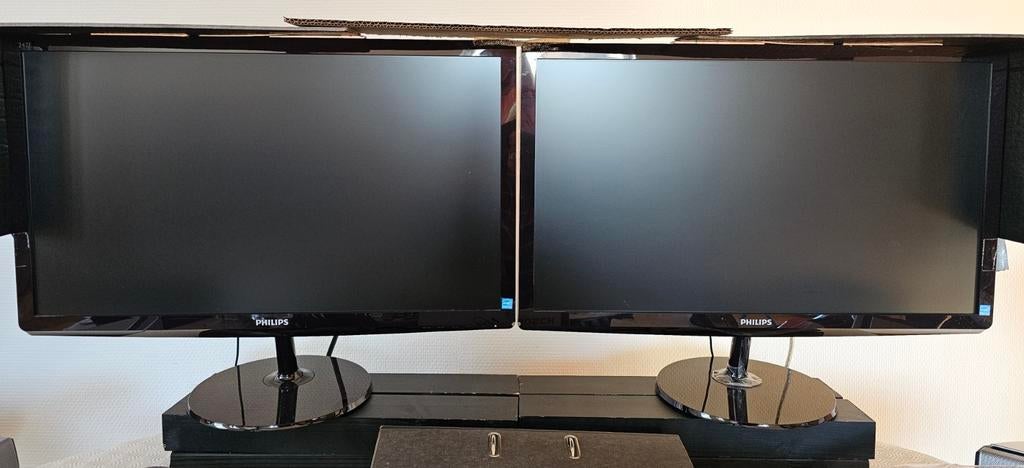 2 écrans PC Philips, Informatique & Logiciels, Enlèvement