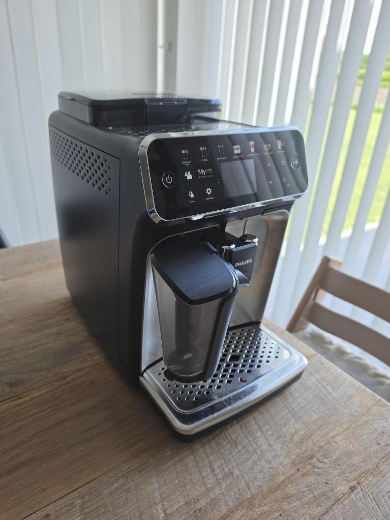 Philips Lattego 5400 volautomatisch espressomachine, Elektronische apparatuur, Koffiezetapparaten, Ophalen, Zo goed als nieuw