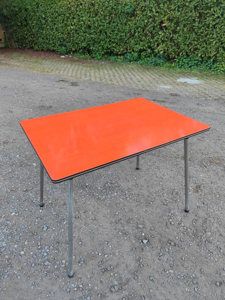 Vintage oranje Formica tafel, Ophalen, 50 tot 100 cm, 50 tot 100 cm, Zo goed als nieuw