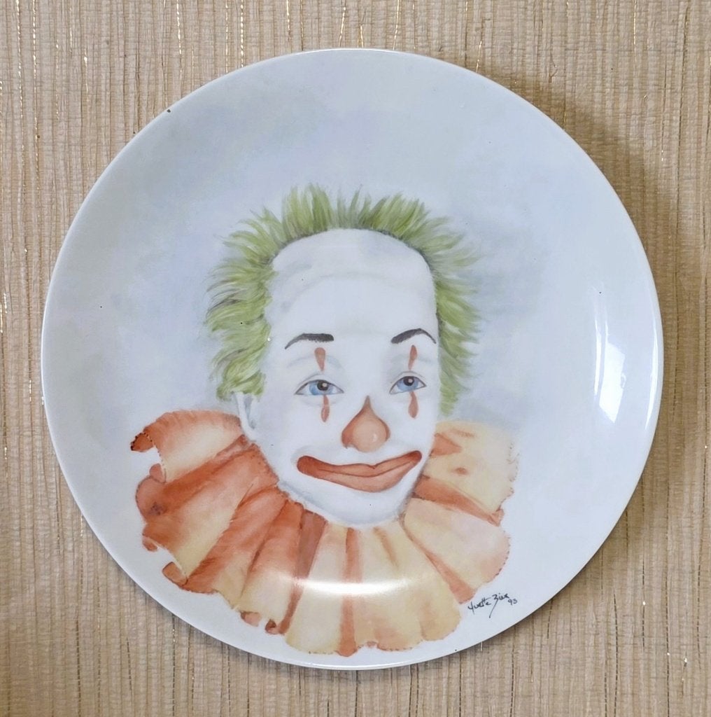 Schilderij van Clown op porselein., Antiek en Kunst, Ophalen of Verzenden, Gesigneerd, Portret of Personen