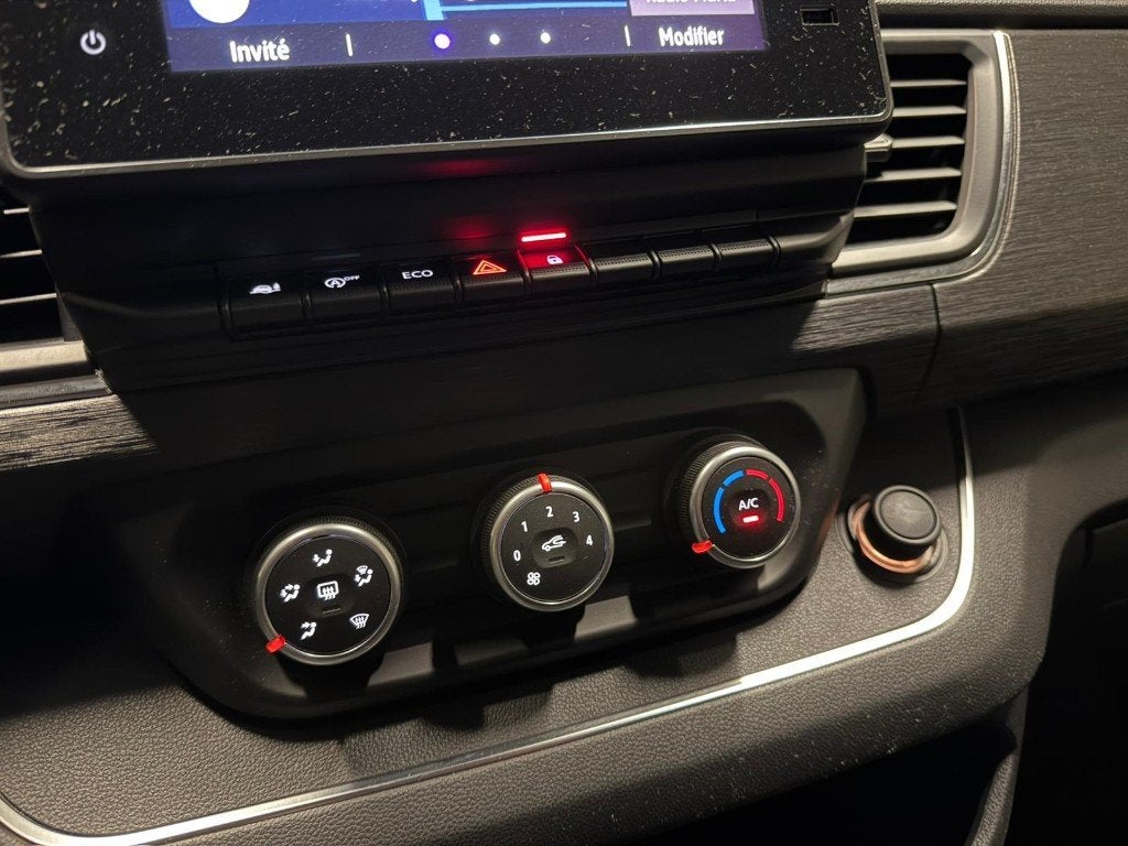Renault Traffic 9-zits Facelift 2.0dCi 81kW Euro 6d-iSC, Euro 6, Bedrijf, 5 deurs, https://public.car-pass.be/vhr/f0292355-0ac7-4e16-887c-60f20452a570