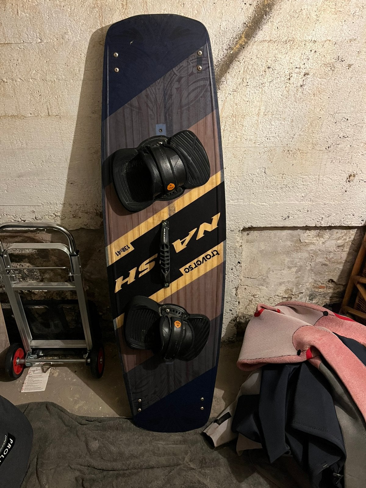 Naish Traverse kiteboard, Twintip, Ophalen, Gebruikt, Kiteboard