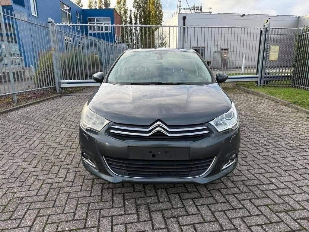 CITROËN C4 EXCLUSIVE/1.6 ESSENCE/CLIMATISATION/LEX OK, 1370 kg, Entreprise, Boîte manuelle, Noir