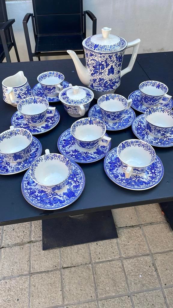 Koffieservies van boch, Ophalen