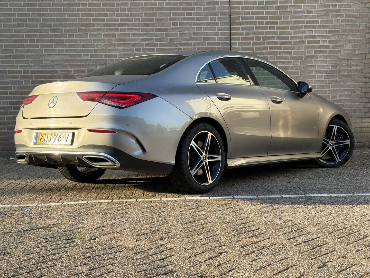 Mercedes-Benz CLA 220 Automaat | 190 PK | Widescreen | Camer, Automaat, CLA, Berline, Zilver of Grijs