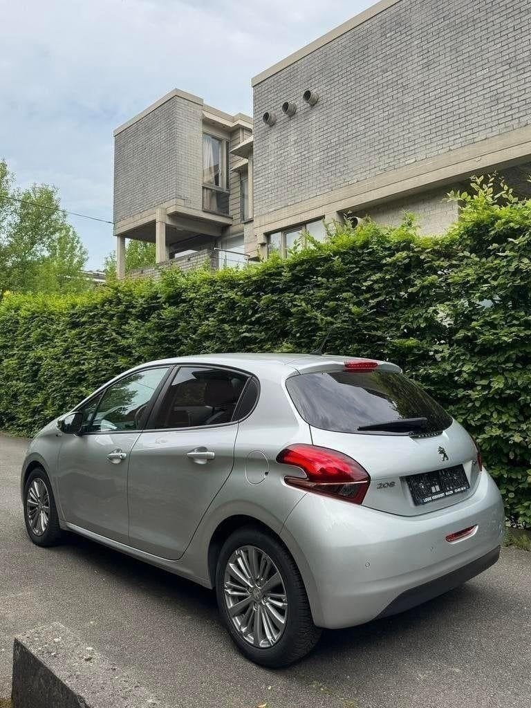 Renault Peugeot 208 STYLE 1.2 benzine - 119.000KM - 2016 - G, Auto's, Peugeot, Gebruikt, Overige kleuren, Bedrijf, Onderhoudsboekje