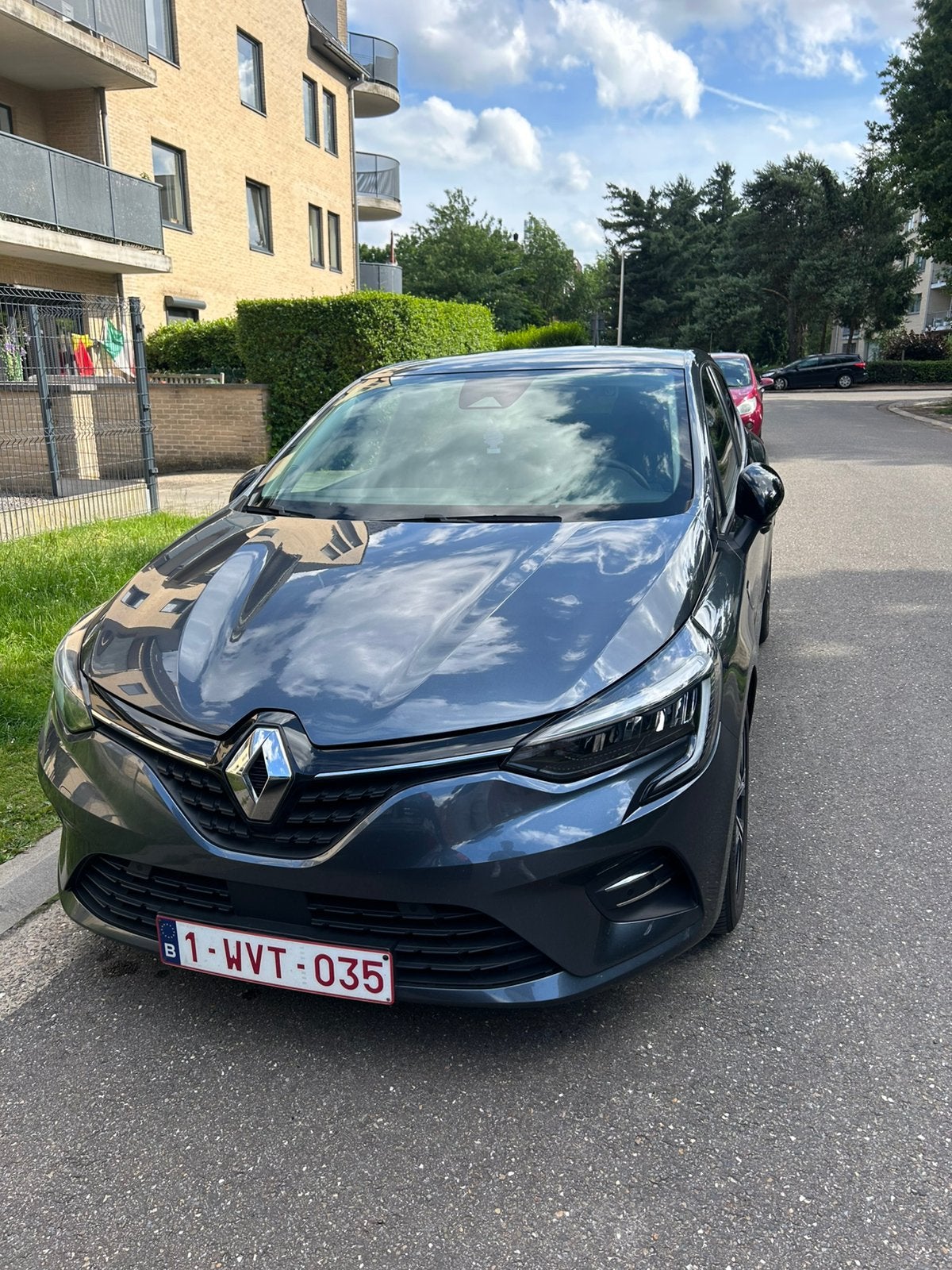 Renault clio full hybride 1.6 benzine automaat, Stof, Euro 6, Parkeersensor, Dealer onderhouden