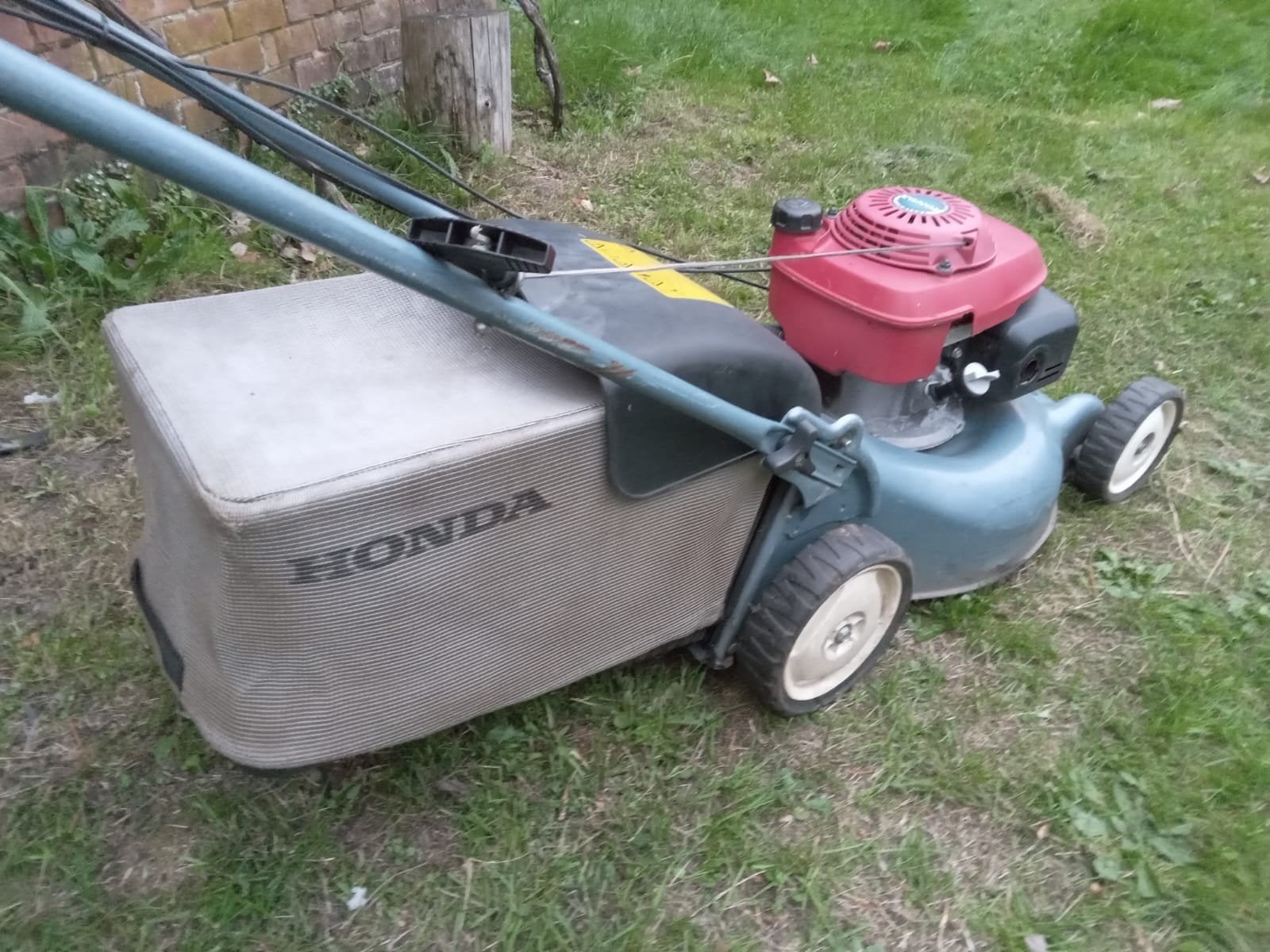 grasmaaier HONDA benzine zelftrekker goede staat, Ophalen of Verzenden