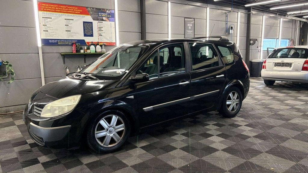 Renault Megane Grand scenic benz AUTOMATIQUE 7-zitplaatsen, Auto's, 1998 cc, Gebruikt, Radio, Bedrijf