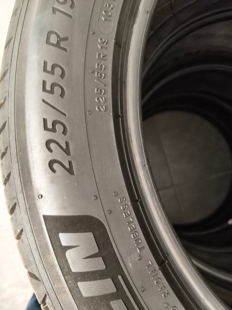 pneus michelin 225 55 19 neuf 0 km, Autos : Pièces & Accessoires, Pneus & Jantes, Neuf, Enlèvement ou Envoi, Véhicule de tourisme