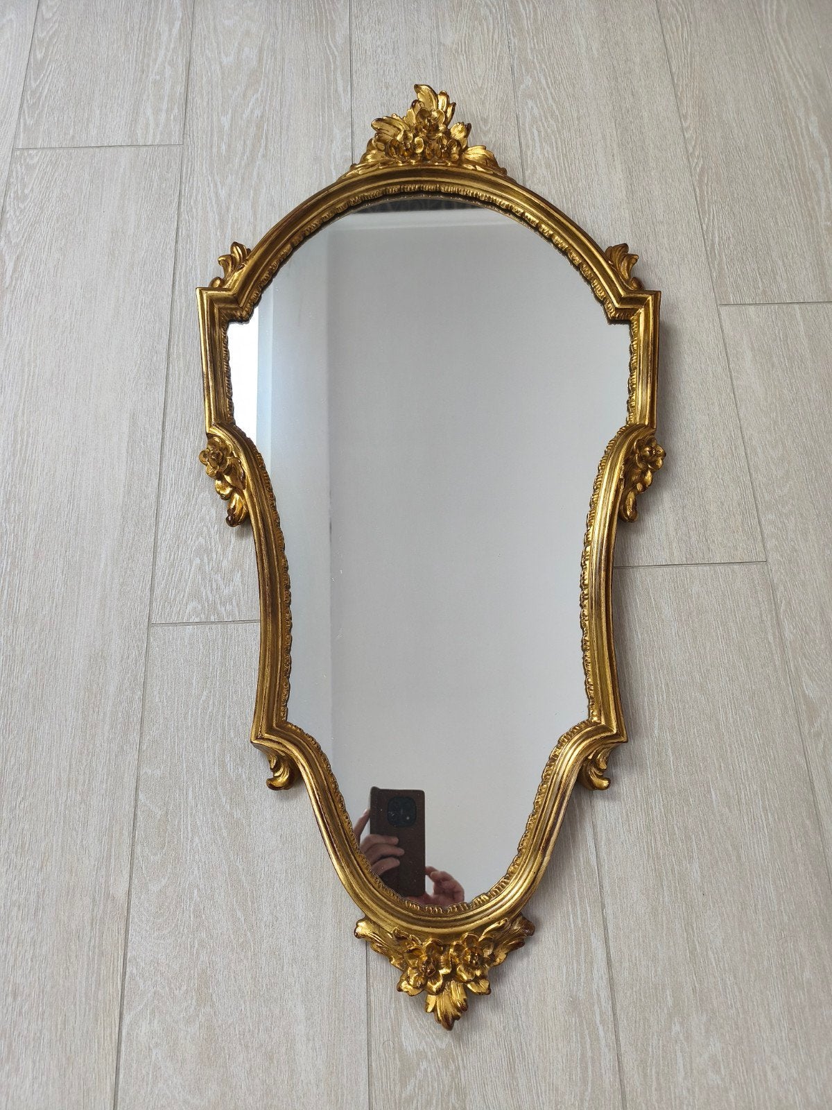 ancien miroir, Enlèvement