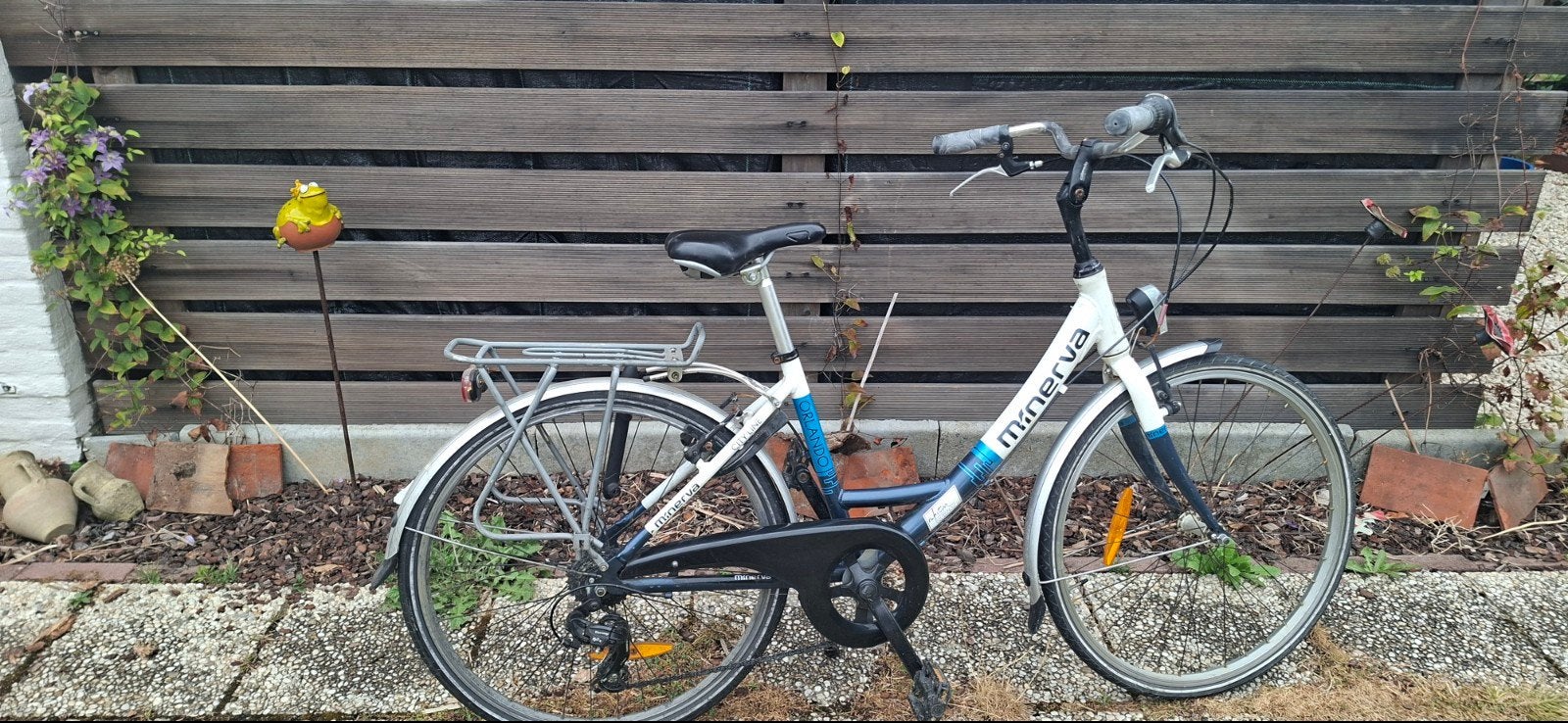 Fiets Minerva 26 inch, Fietsen en Brommers, Fietsen | Meisjes, Gebruikt, Velgrem, Minerva, Handrem