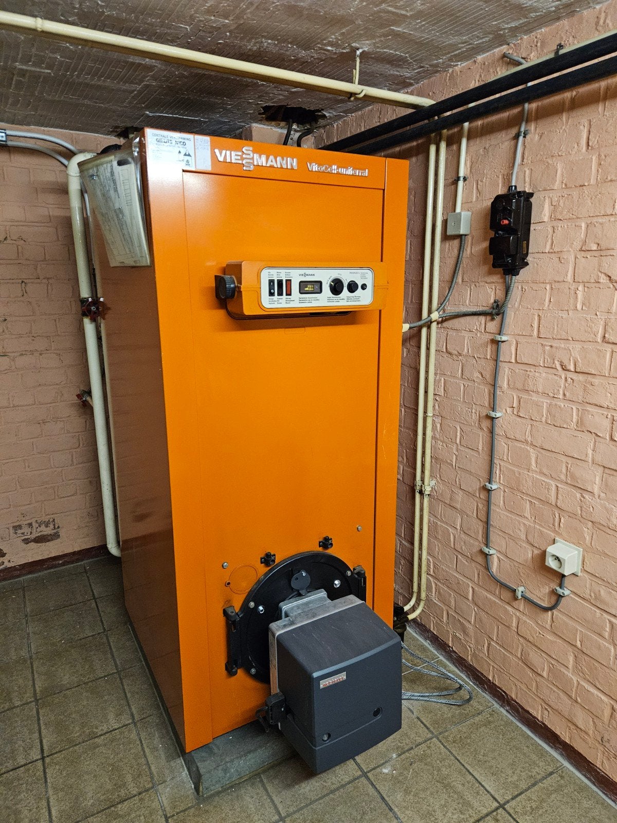 Chaudière à gaz Viessmann Vitocell-Uniferral-GI 22—27 kW — f, Enlèvement, Utilisé, Système complet