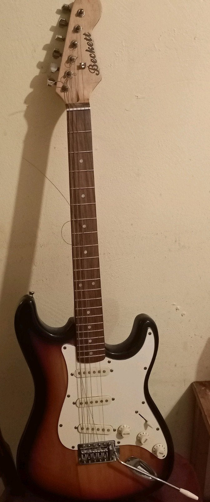 Guitare Électrique Becket Manque quelques cordes, Enlèvement ou Envoi, Utilisé, Autres marques