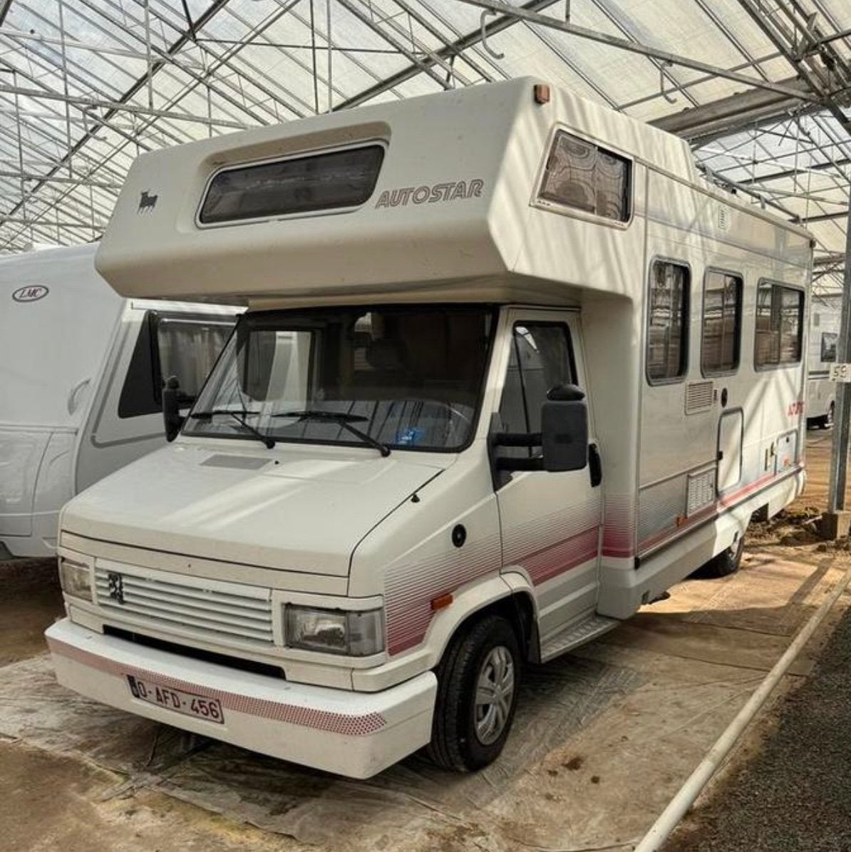 Camper oldtimer origineel Saint-Cyprien, Caravans en Kamperen, Douche, Diesel, Particulier, Luifel