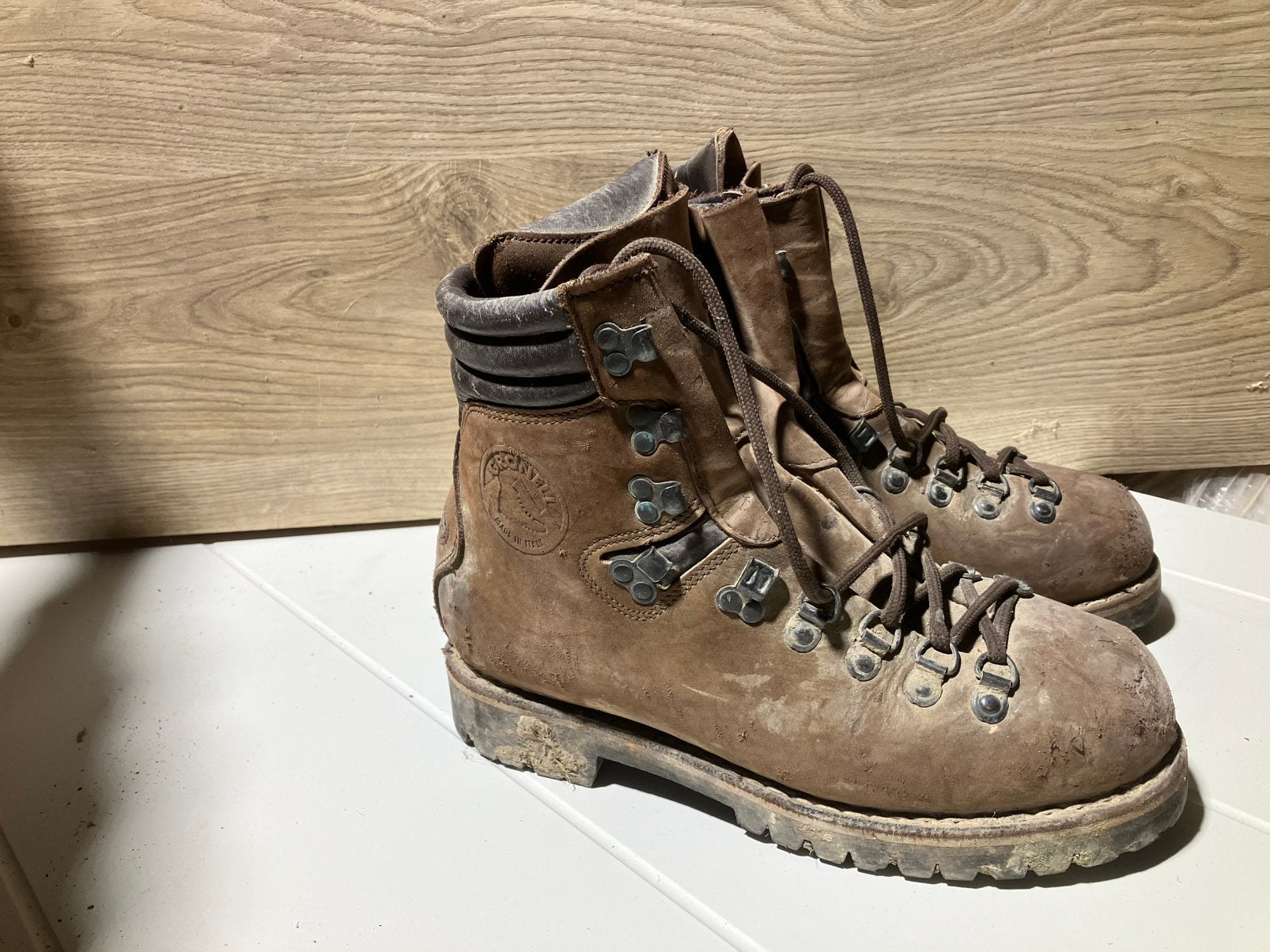 Bergschoenen maat 42, Ophalen, Zo goed als nieuw