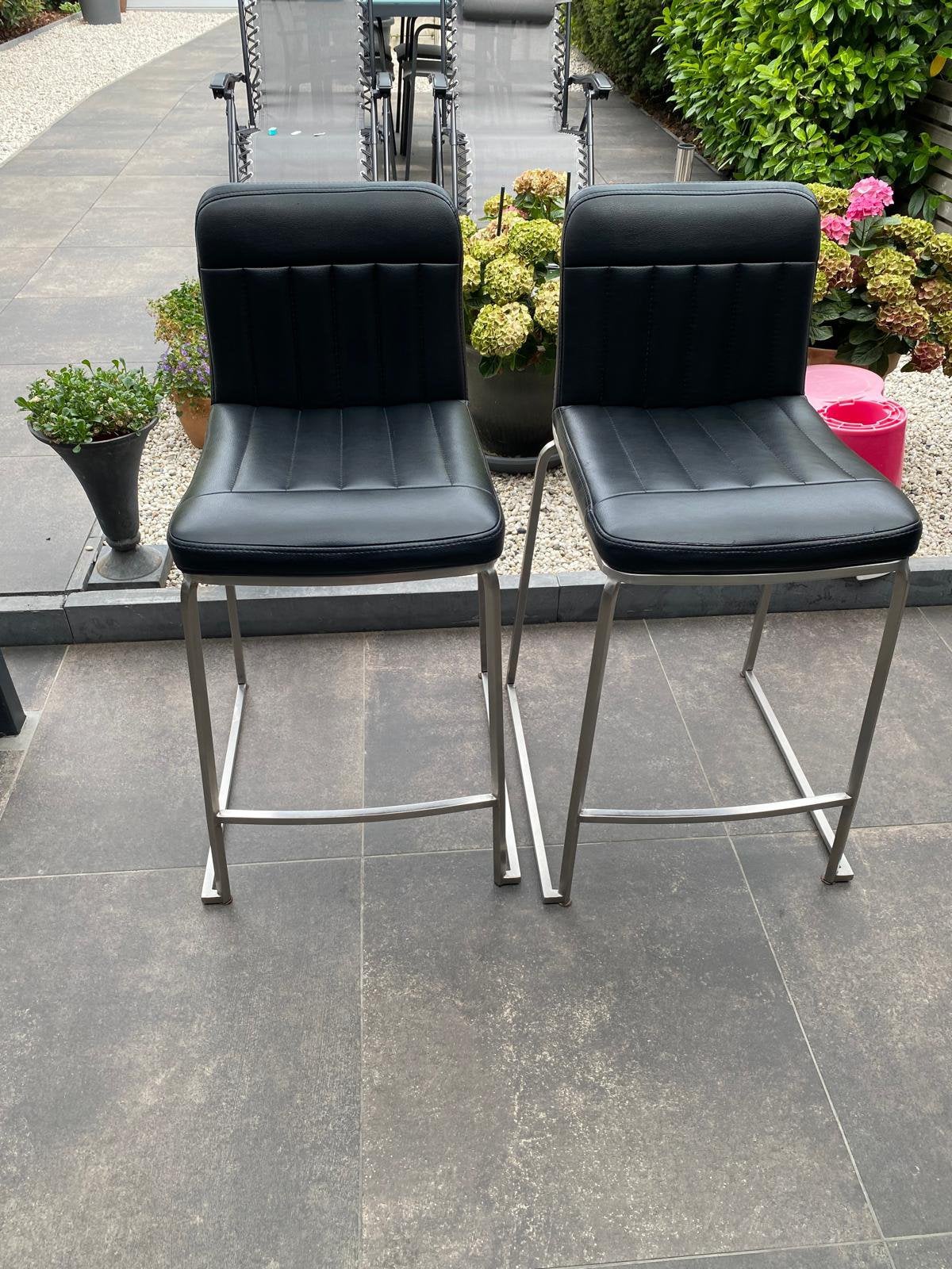 Hoge stoelen, Ophalen, Zo goed als nieuw