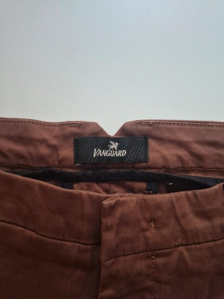 Vanguard | Relaxed Slim fit | Tiramisu | W33/ L43 | nieuw, Kleding | Heren, Bruin, Nieuw, Ophalen of Verzenden, Vanguard