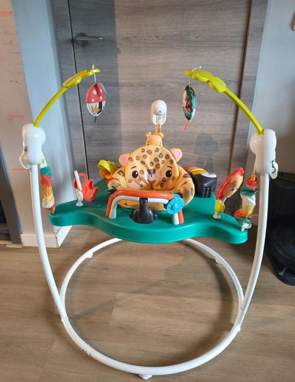 Springer Jungle Fisher-price, Kinderen en Baby's, Ophalen, Zo goed als nieuw, Overige typen, Met licht