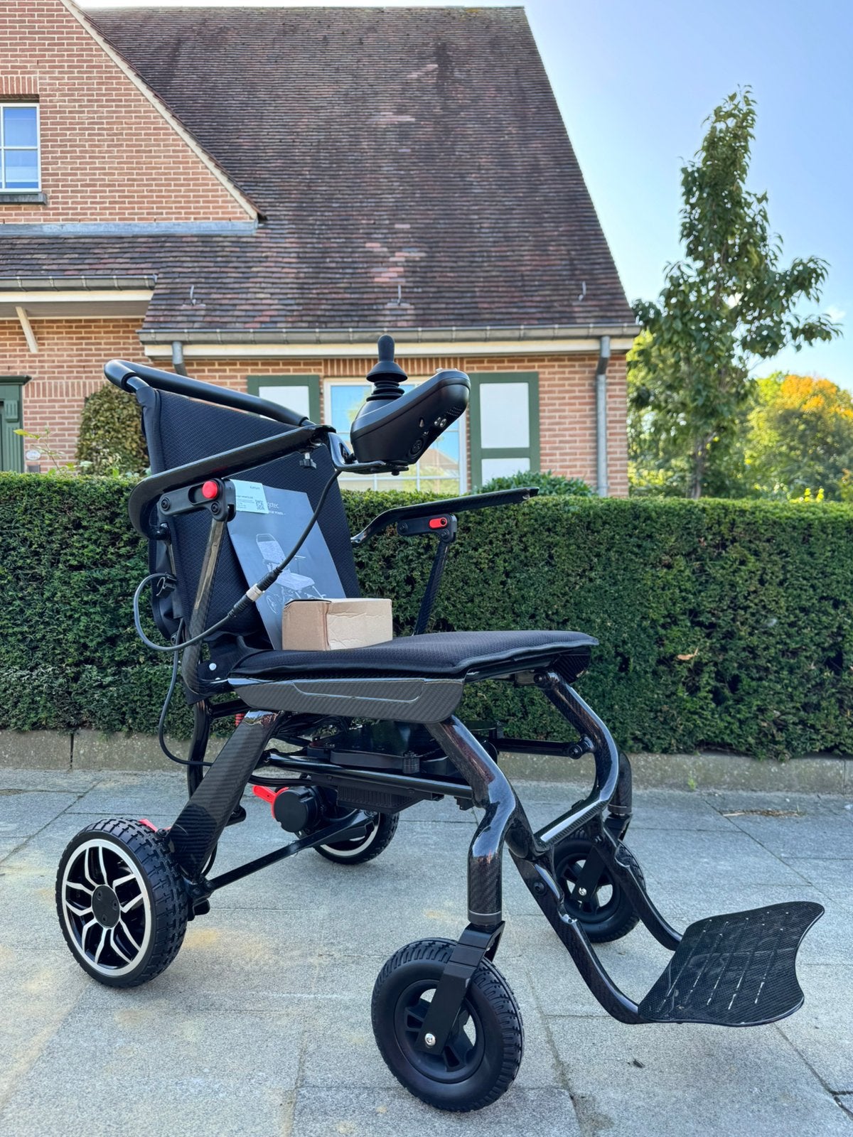 Fauteuil électrique carbone léger Chaise roulante handicapé, Enlèvement ou Envoi, Pliant, Comme neuf, Fauteuil roulant électrique
