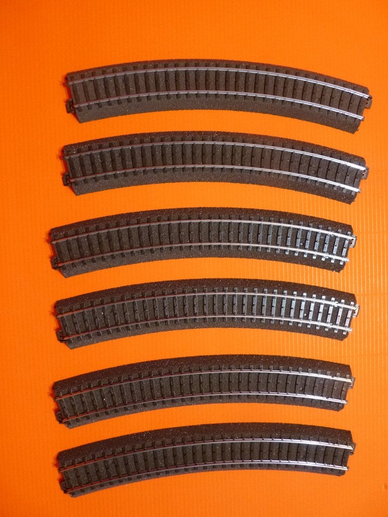 Märklin C-rails - Set van 6 x 24230 rails - 1/2 cirkel R2, Hobby en Vrije tijd, Wisselstroom, Nieuw, Rails, Ophalen of Verzenden