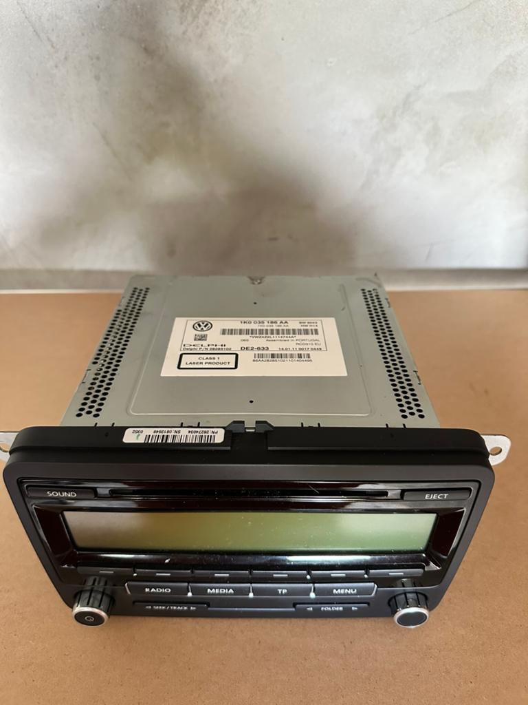 Originele VW Autoradio CD AUX, Ophalen, Zo goed als nieuw