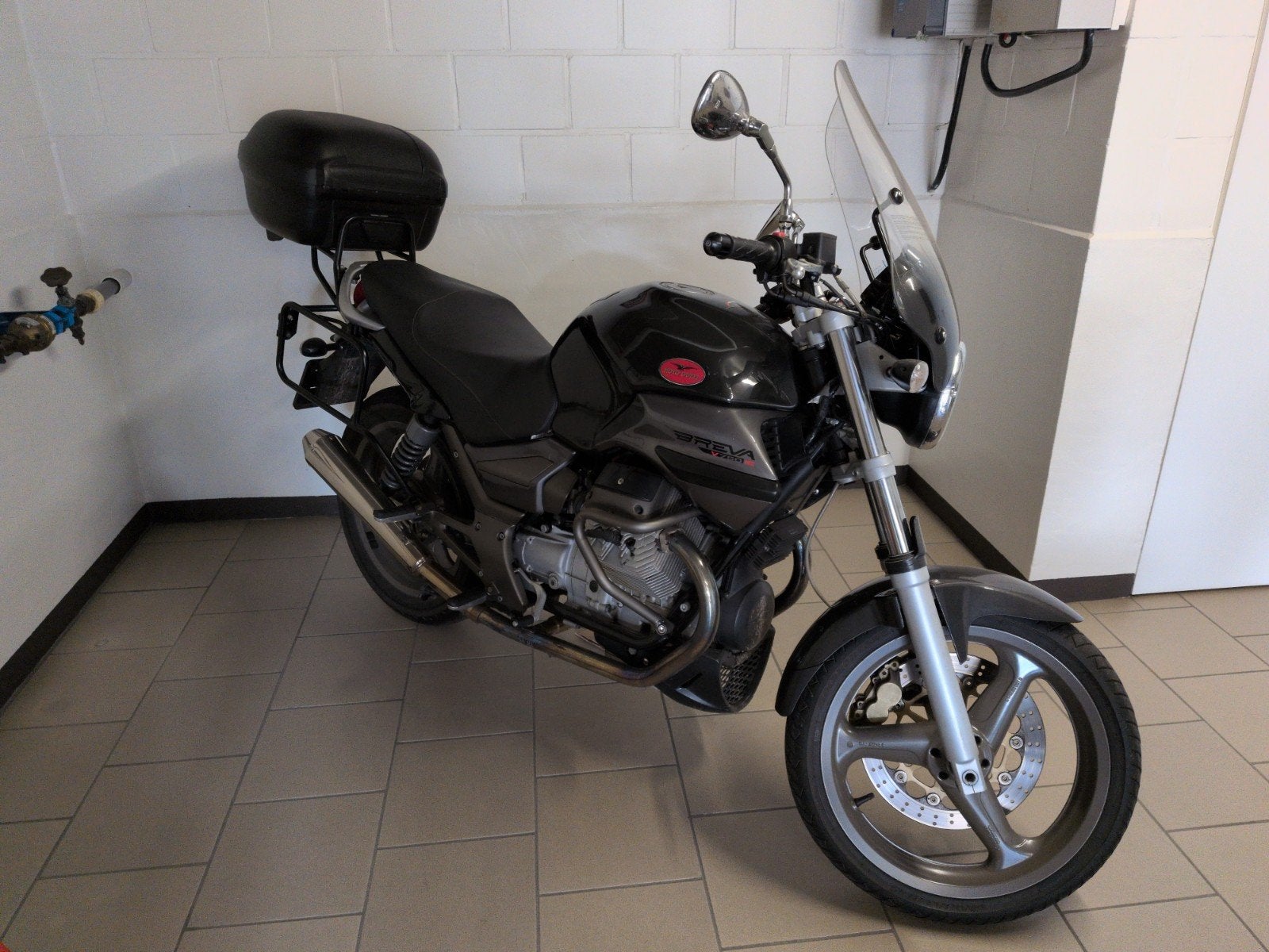 Moto Guzzi Breva 750cc, 750 cc, 2 cilinders, Motorrijbewijs A, Gebruikt