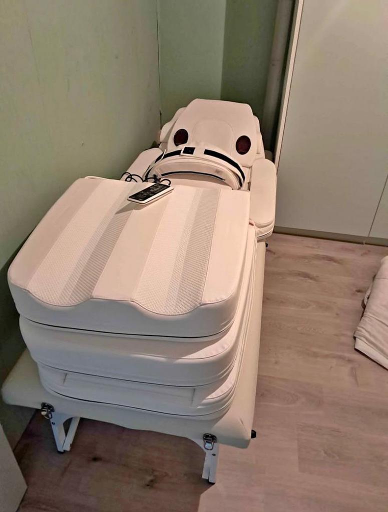 Massage tafel, Sport en Fitness, Gezondheidsproducten en Wellness, Zo goed als nieuw, Ophalen