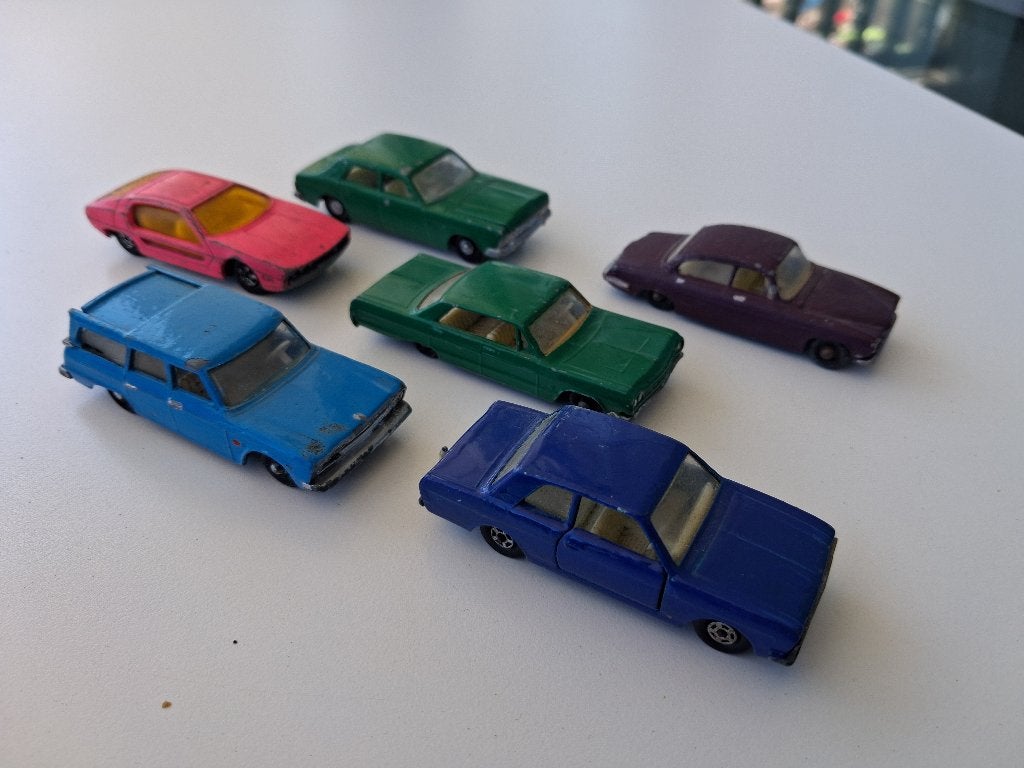 Lot de vieilles voitures matchbox des années 1960, Envoi