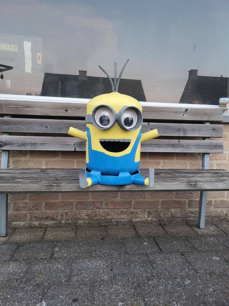 Decoratie minion, Ophalen