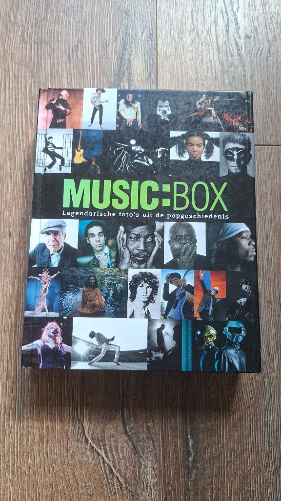MUSIC:BOX – Legendarische foto’s uit de popgeschiedenis., Verzamelen, Ophalen of Verzenden, Nieuw, Overige onderwerpen, Foto