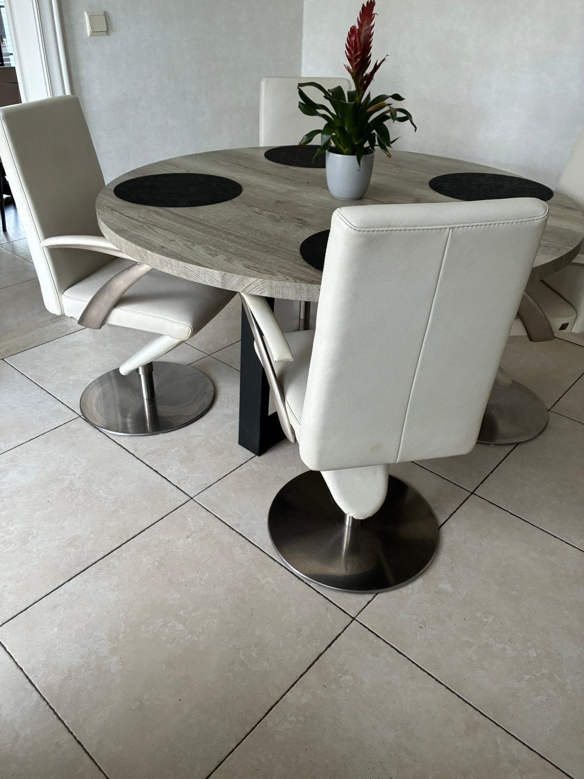 6design leder stoelen draaibaar wit mustring, Ophalen, Zo goed als nieuw, Wit