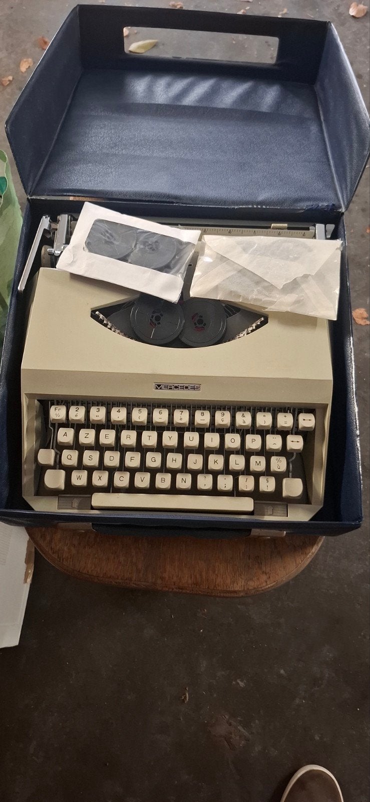 Machine a écrire, Enlèvement