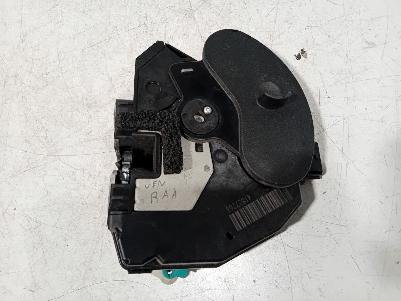 Slot mechaniek portier elektrisch centrale vergrendeling rec, Onderdelen@venauto.nl, Van der Ven Autorecycling B.V., Ettenseweg 76, 4706 PB Roosendaal, The Netherlands