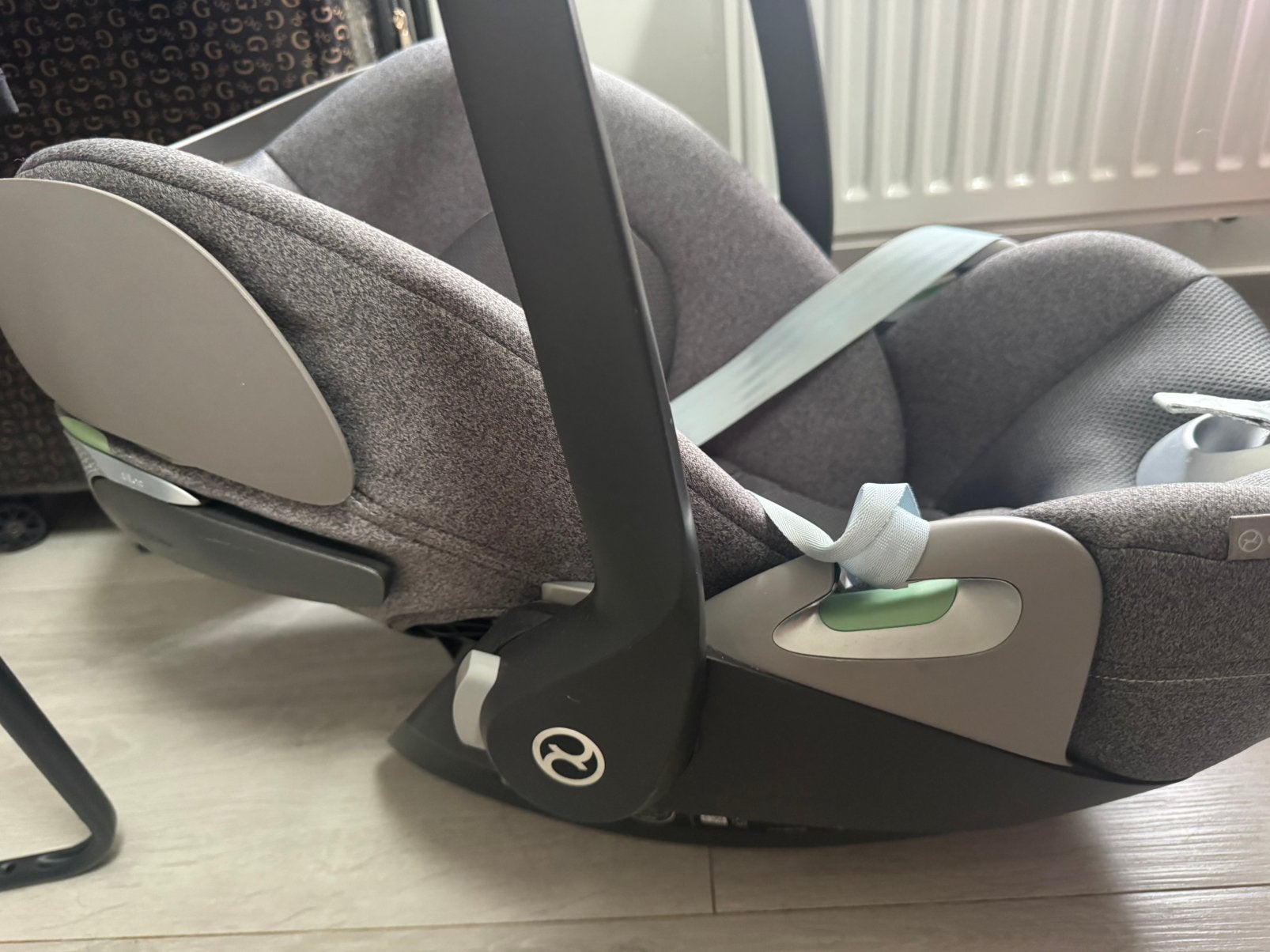 CYBEX Platinum Cloud T i Size in grijs, Enfants & Bébés, Sièges auto, Autres marques, 0 à 13 kg, Mode veille, Enlèvement