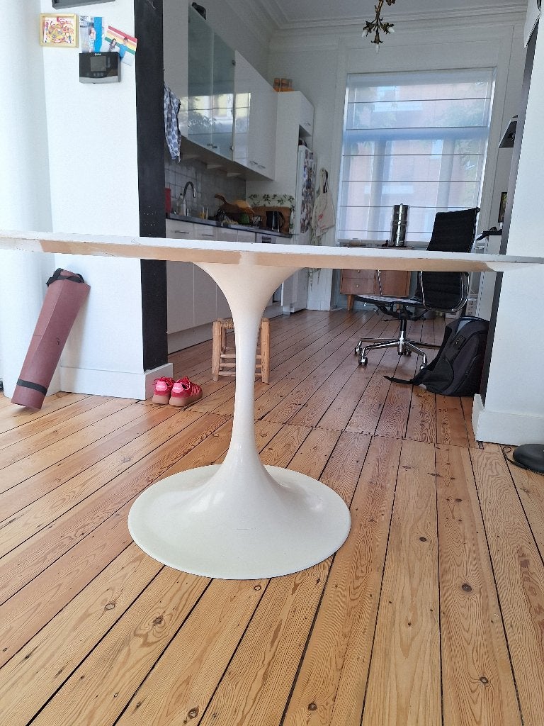 Table ronde style Tulip – Design Mid-Century, Maison & Meubles, 100 à 150 cm, Cinq personnes ou plus, Rond, Mid-Century Modern  - 1950-60